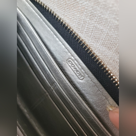 Coach Poppy Leather Rocker Slim Wallet EUC - Picture 4 of 14